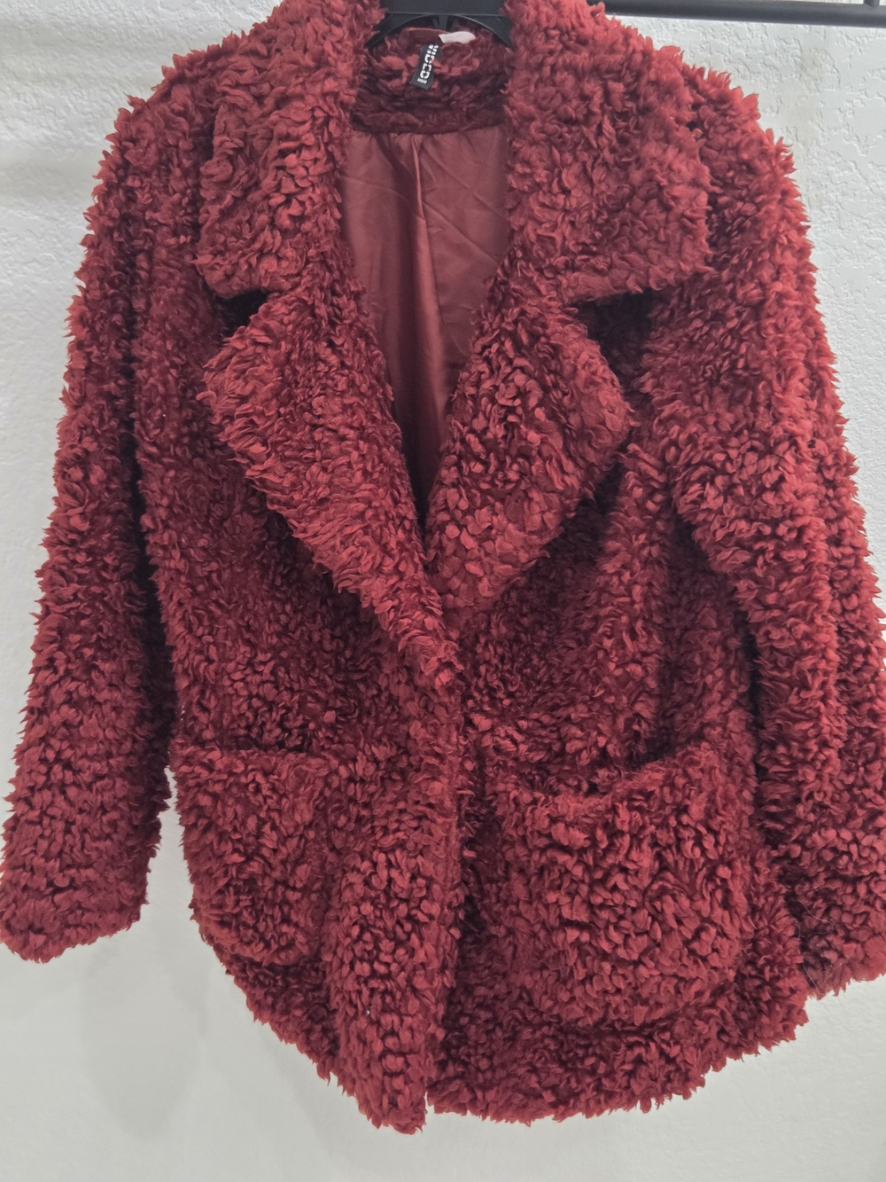 H&M Teddy Jacket in Burgundy Medium Like New